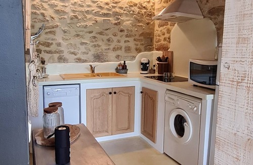 Grillon House | LE MAS DE LA Dame Jeanne-gîte LA Verriere-location DE Vacances-provence-2 Pers