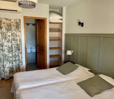 Propiac House | Le Mas des Eglantiers