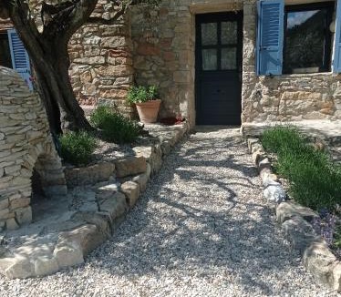 Aubres House | Le Mas des oliviers