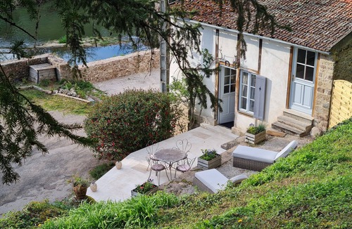Semur-en-Auxois House | Le Moulin de l'O Ecrin Bucolique au Centre de Semur en Auxois
