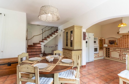 Malemort-du-Comtat House | Le Nichoir au pied du Ventoux: Mountain View, Wi-Fi & AC Vacation Home