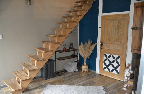 Val Marnaysien Apartment | "Le Nid de Louis" Accommodation