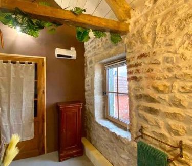 Mont-Saint-Vincent Apartment | Le nid du coq d'or location appartement