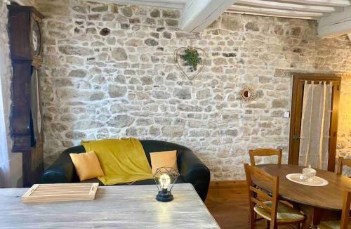 Mont-Saint-Vincent Apartment | Le nid du coq d'or location appartement