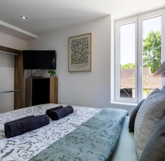 Attignat Apartment | Le Nido - stationnement privé gratuit