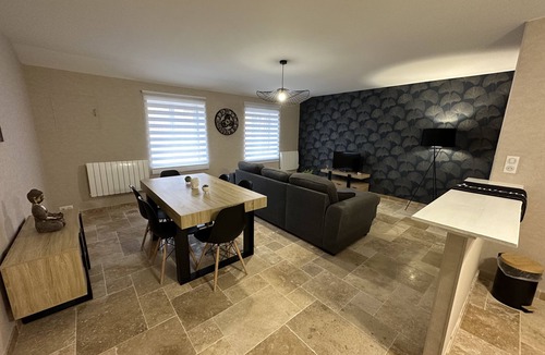 Saint-Laurent-sur-Saone Apartment | Le petit Phuket