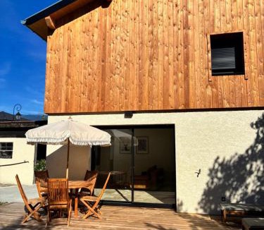 Crolles Ski Chalet | Le Petit Chalet