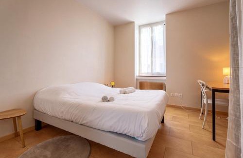 Le Creusot Apartment | Le Petit Clos