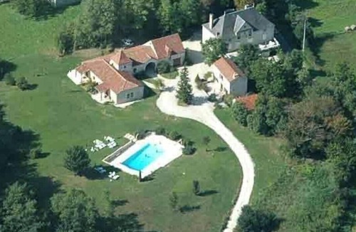 Degagnac House | LE Petit DUC Half Vrijstaande Ruime Bungalow met Privé Terras en Zwembad