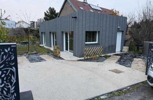 Saint-Jean-Baptiste Apartment | Le Petit Larmet A