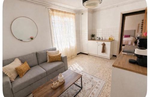 Pierrelatte Apartment | Le Petit Rocher