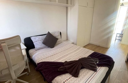 Vitry-sur-Seine Apartment | Le Petit Rosier in Vitry-sur-Seine, 20 minutes from central Paris and Orly airport