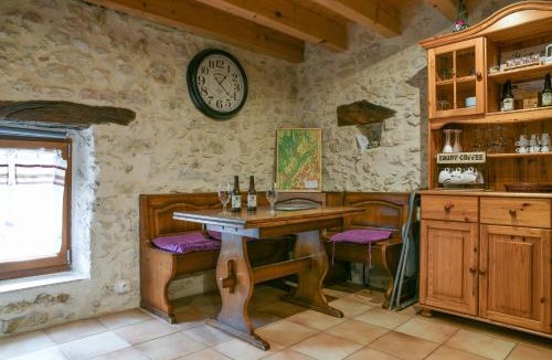 Chanaz Apartment | Le Portougais, Chalet À Chanaz