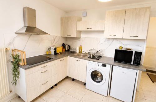 Besancon Apartment | Le Refuge Contemporain
