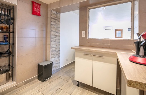 Saint-Geoire-en-Valdaine Apartment | Le Refuge de Valdaine - Joli studio climatisé