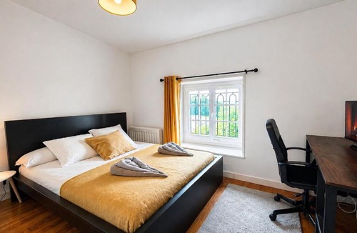 Charnay-les-Macon Apartment | Le Refuge des Vignes 4pers famille parking vue