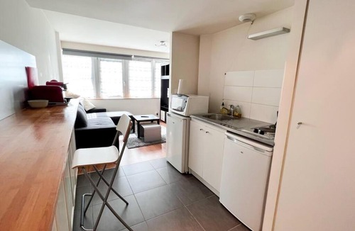 Le Kremlin-Bicetre Apartment | Le refuge paisible, parking, proche Paris