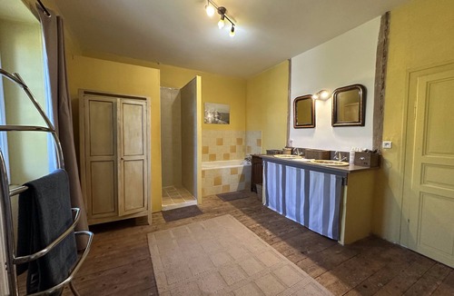 Creuzier-le-Vieux Villa | Le relais 1850, spacious country house with garden, quiet near Vichy