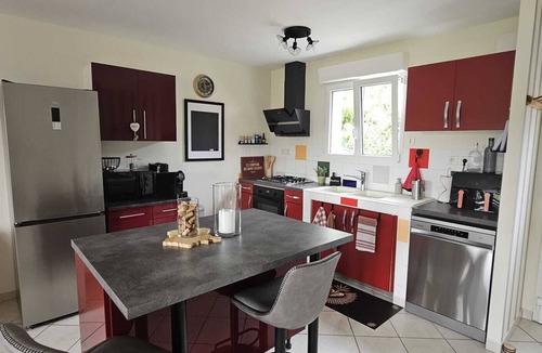 Villefargeau House | Le Renoir Family Vacation Rental (10 people) Near Auxerre and the vineyards.
