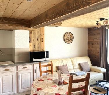 Maiche Apartment | Le repaire de l'horloger