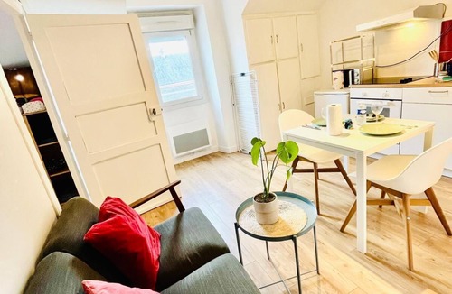 Waldeck-Sully Apartment | Le SAINT CLEMENT in the heart of Nantes 5min from Nantes Nord train station