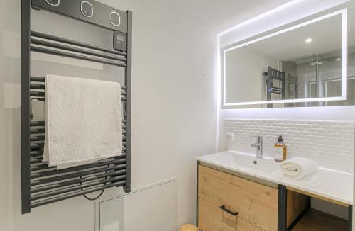 Centre Ville Apartment | Le Siméon - T2 plein pied, cosy, au cœur de la zone piétonne