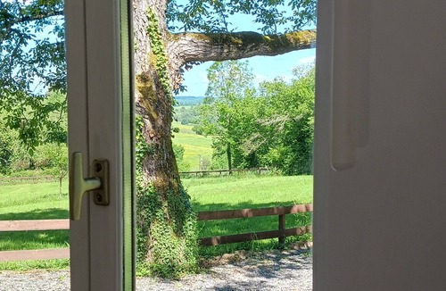 Preporche House | Le Sommet. Rural setting with beautiful views of the Morvan hills