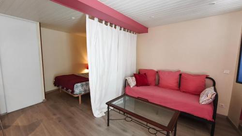 Serrieres Apartment | Le Studio D'auguste