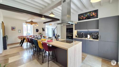 Guipy House | Le Tarare