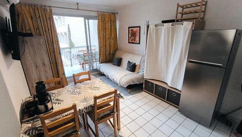 Port Rive Gauche Apartment | Le Thalassa II appartement T2 en bord de plage et du Port