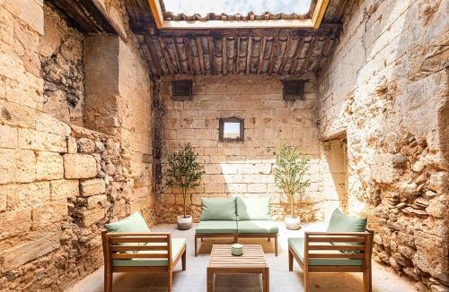 Saint-Paul-Trois-Chateaux Apartment | Le Tourmaline Duplex