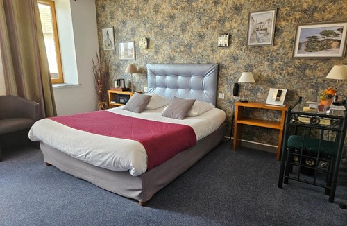 Hieres-sur-Amby Hotel | Le Val d'Amby