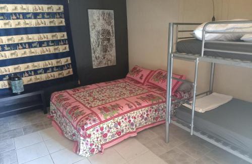Colonzelle House | Le Val du Corsaire Petit déj compris, piscine, parking