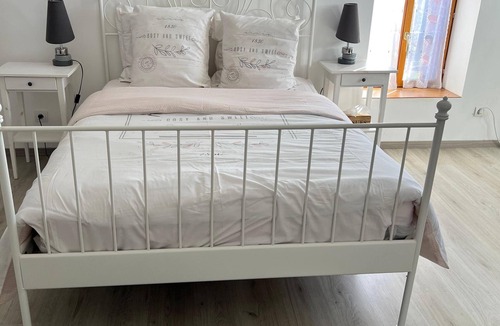 Montlay-en-Auxois Bed & Breakfast | Le vieux noyer - Room One - In the heart of the Morvan countryside.