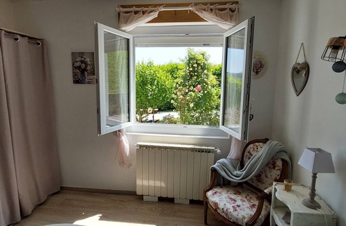 Veyras Apartment | Les 4 saisons "Les 4 saisons": charming accommodation in the heart of the Ardèche