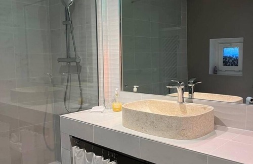 Suze-la-Rousse Hotel | Les Aiguières en Provence