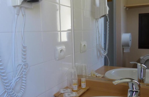 La Motte-d'Aveillans Hotel | Les Aveilles