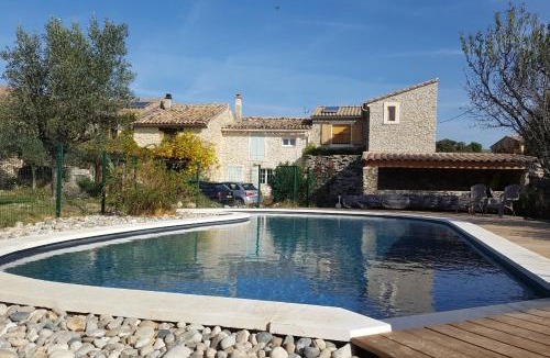 Taulignan Villa | Les Bories