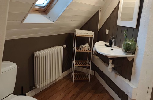 Epinal Bed & Breakfast | Les Bulles B&B Guest Room – Double Room with Wi-Fi