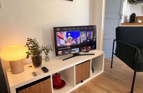 Aubenas Apartment | Les Capucines - Near Les Thermes de Vals - Terrace & Parking - Charging station