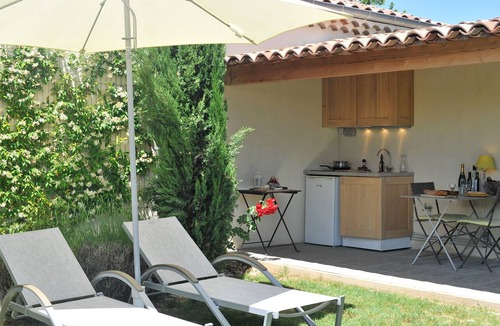 Mirabel-et-Blacons House | Les Cerisiers Vacation Rentals: The "Vigne" vacation rental, surrounded by nature and just a stone's throw from the Drôme River