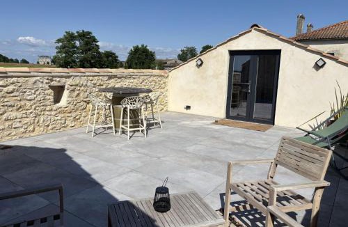 Saint-Christoly-Medoc Apartment | Les chais du Fourneau - Séjours au cœur des vignes du Médoc