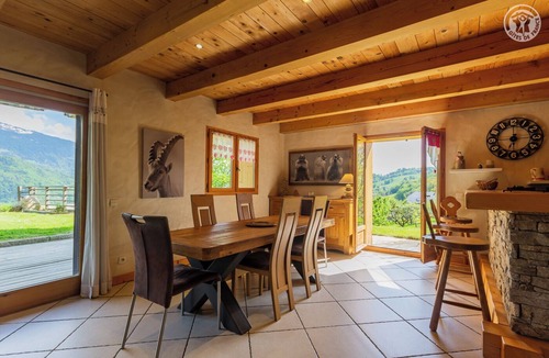 Marthod House | LES CHAMPERONS - MARTHOD