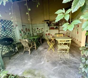 Dompierre-sur-Besbre House | les chaussons d'arlequine