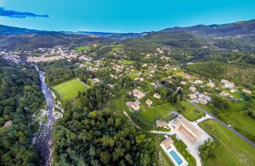 Jaujac House | Les Ecuries du Chille