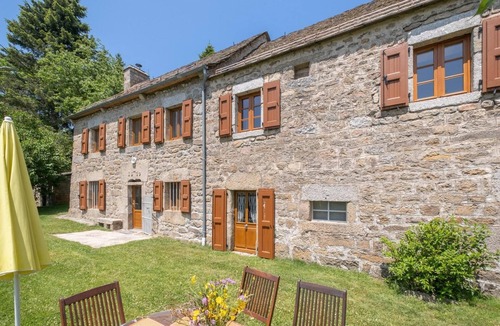Peyre-en-Aubrac House | Les Fleurs de l'Aubrac 4/6 pers