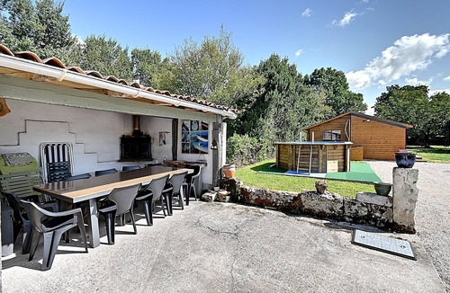 Chenac-Saint-Seurin-d'Uzet House | Les Vents de Gironde - Maison en pierre, piscine