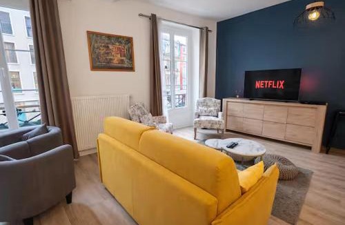 Macon Apartment | Les Fresques Mâconnaises Central - Luxe - 7pers