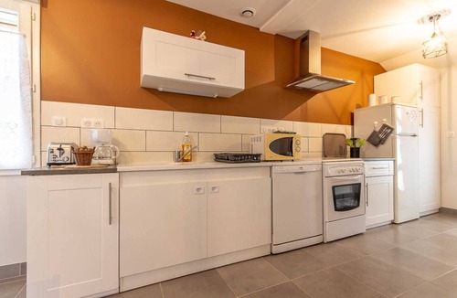 Frontenard House | Les Grands Prés - FRONTENARD