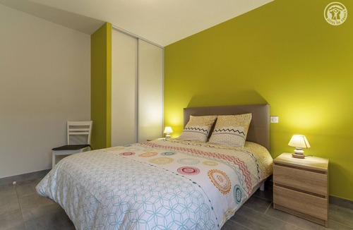 Frontenard House | Les Grands Prés - FRONTENARD
